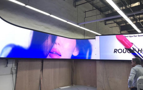How to Calculate the Viewing Distance of the LED Display?