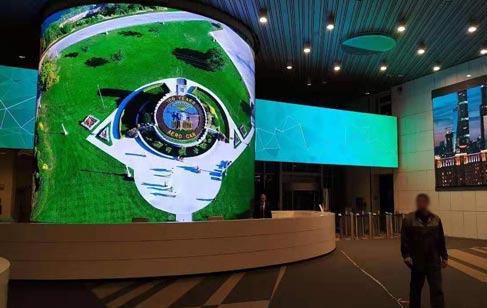 Advantages and Applications of Curved LED Screen