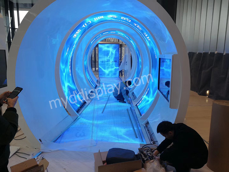 Tunnel Creative LED Display