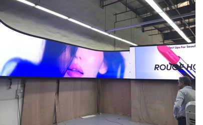Singapore Hera Store P2.5 Curved LED Screen