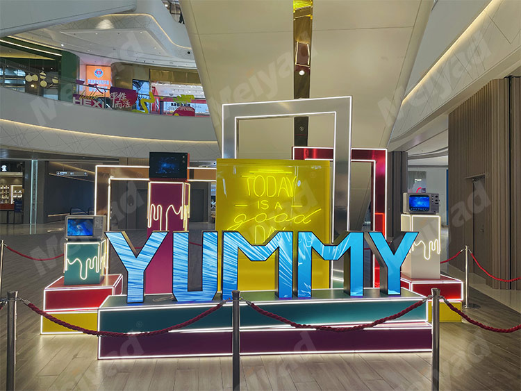 YUMMY Indoor P2.5 Letter LED Display Screen