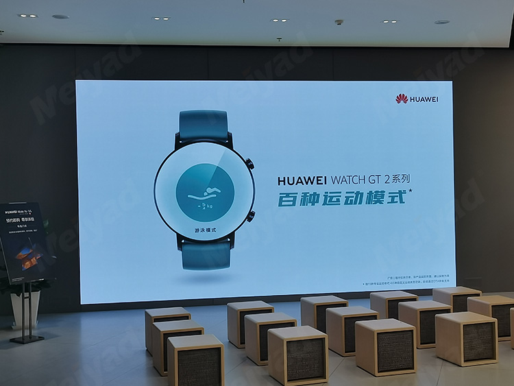 Meiyad P1.25 indoor led display in Huawei flagship store