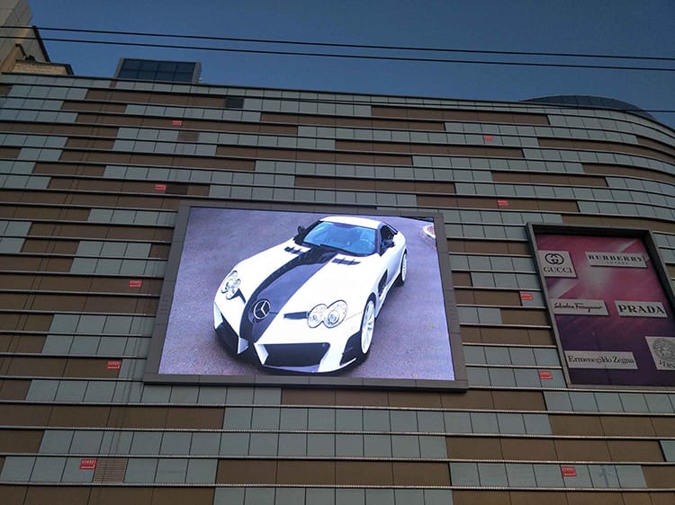 P10 Outdoor Advertising LED Display in Outlets
