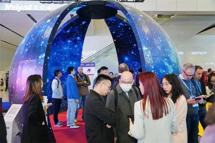 Indoor/Outdoor Sphere LED Screen