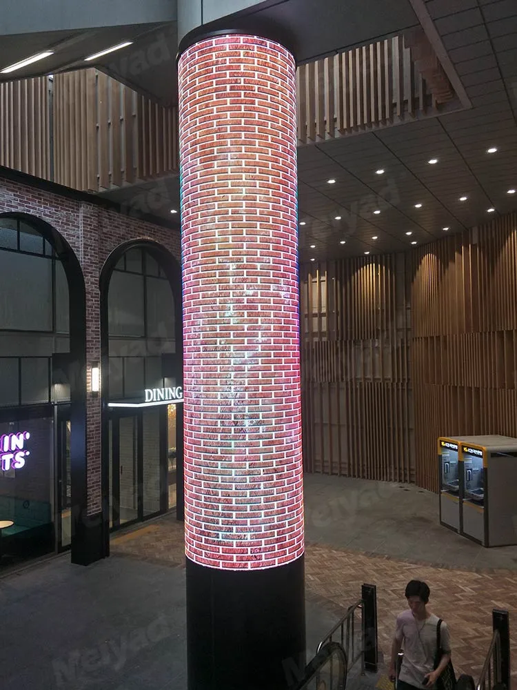 P2.5 column led screen in Korea subway station 3840mm X H 5040mm