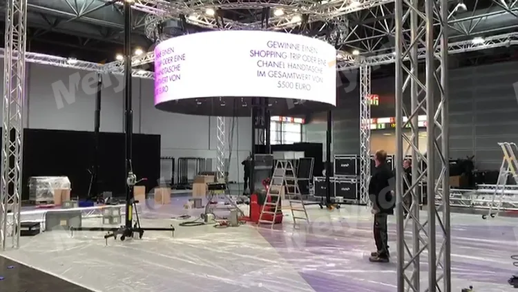 German Exhibition P4 Flexible LED Screen 15.872m * 1.536m