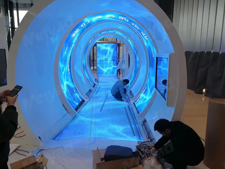 Shanghai exhibition hall P2.5 tunnel led screen 17 sqm